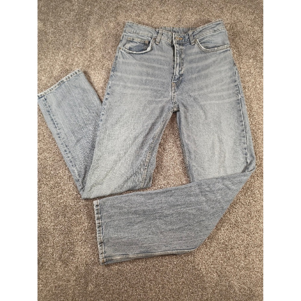 Zara Light Wash High Waisted Straight Leg Jeans Size 6 MEX 28